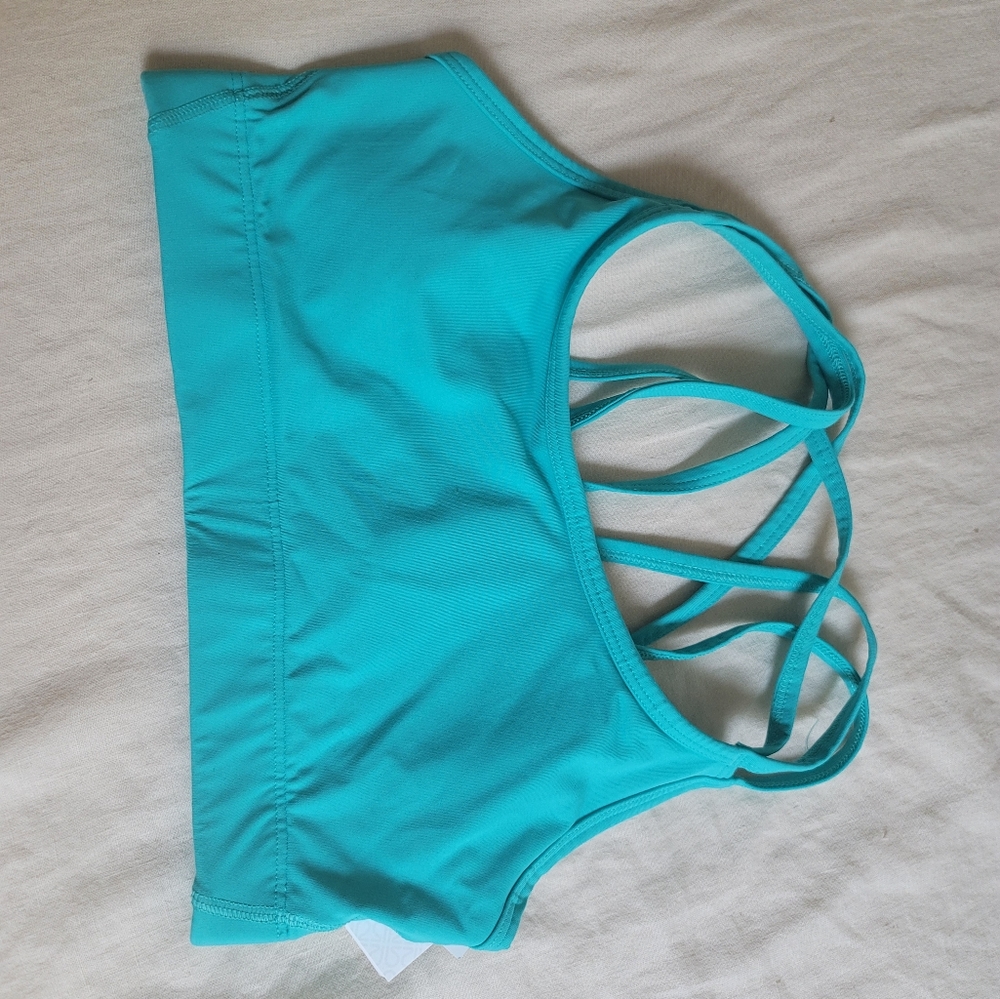 NWT sports bra Gap